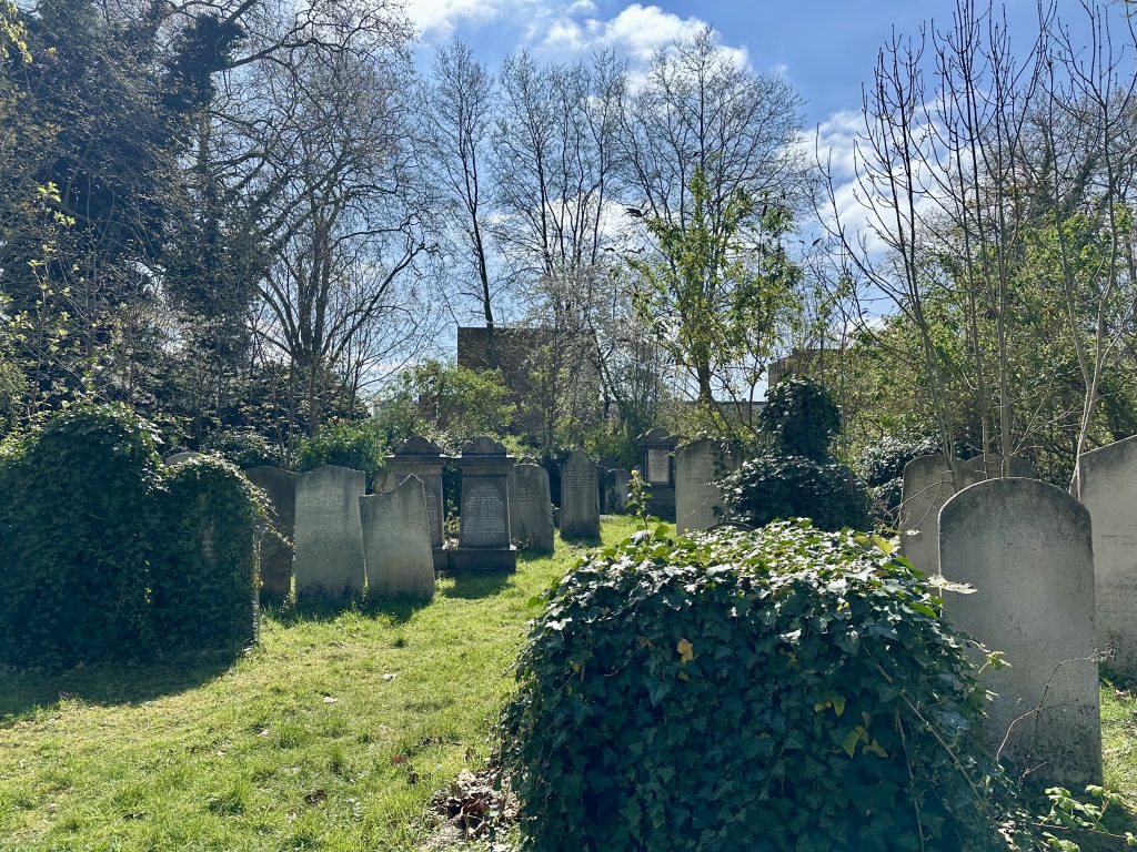 Balls_Pond_Rd_Jewish_Cemetery